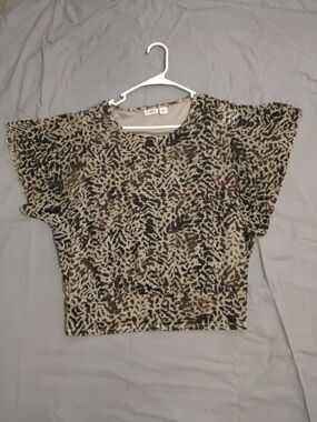 Cato Beige and Black Patterned Flutter-Sleeve Top